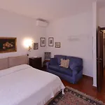 Domus Sirmione