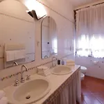Domus Bed & Breakfast