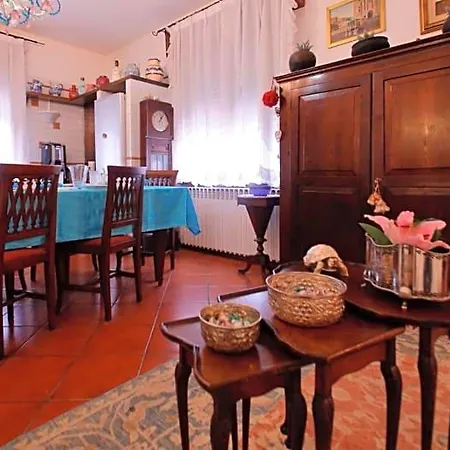 Domus فندق مبيت وإفطار