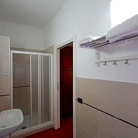 Domus فندق مبيت وإفطار 3*