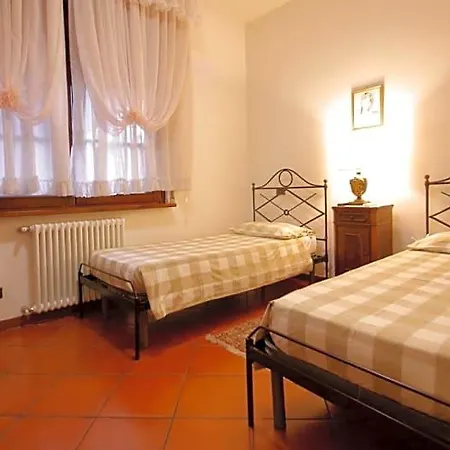 Domus فندق مبيت وإفطار 3*