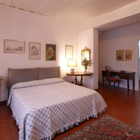 Domus Sirmione